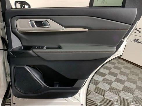 Used 2025 Ford Explorer Active image 36