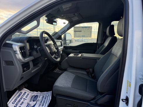 New 2026 Ford F350 XLT w/ XLT Premium Package AWD/4WD image 5