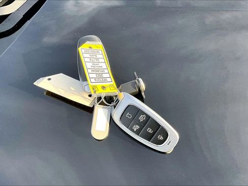 Used 2022 Hyundai Santa Cruz Limited image 11