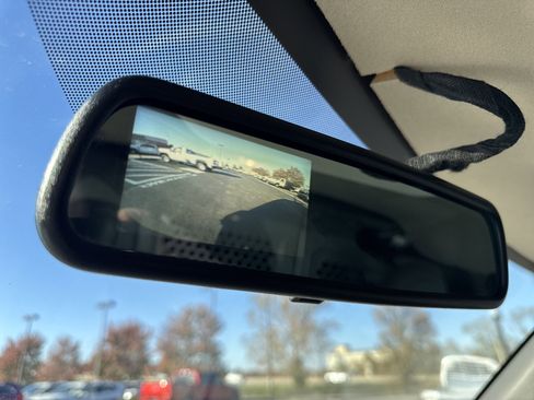 Used 2023 GMC Savana 2500 Extended w/ Driver Convenience Package image 21