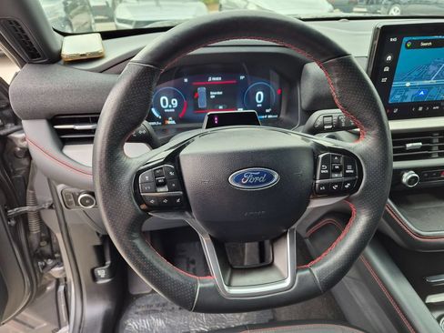 Used 2025 Ford Explorer ST-Line w/ ST-Line Street Pack AWD/4WD image 22