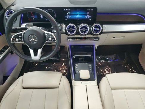 Used 2023 Mercedes-Benz GLB 250 4MATIC image 9
