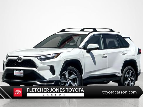 Used 2025 Toyota RAV4 SE w/ Weather & Moonroof Package AWD/4WD image 1
