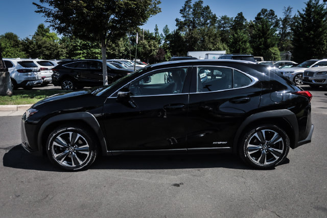 Used 2022 Lexus UX 250h w/ Accessory Package (Z1) AWD/4WD image 21