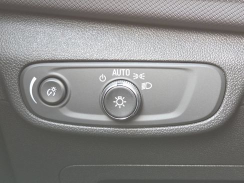 New 2026 Chevrolet TrailBlazer LS AWD/4WD image 32