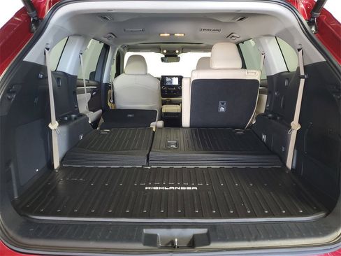Used 2022 Toyota Highlander Limited image 25