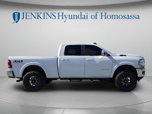 Used 2022 RAM 2500 Laramie AWD/4WD image 2