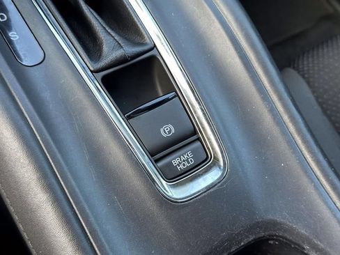 Used 2021 Honda HR-V EX image 29