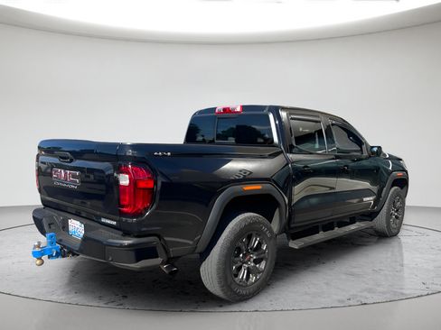 Used 2024 GMC Canyon Elevation w/ Elevation Premium Package AWD/4WD image 3