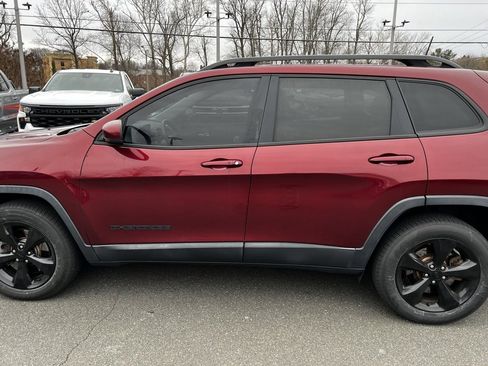 Used 2019 Jeep Cherokee Latitude Plus image 26