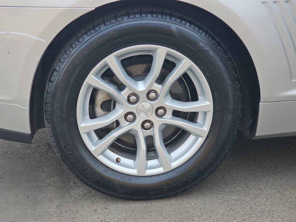 Used 2015 Chevrolet Camaro LT RWD image 37