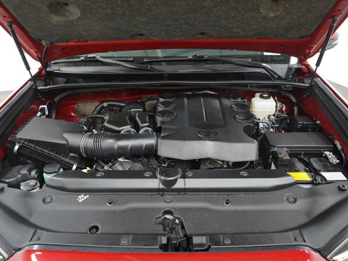 Used 2022 Toyota 4Runner Limited image 29