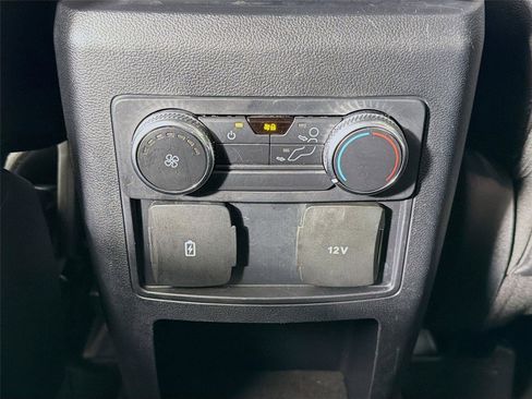 Used 2021 Ford Explorer XLT w/ Equipment Group 202A image 24