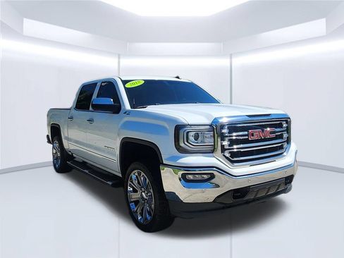 Used 2018 GMC Sierra 1500 SLT w/ SLT Premium Package AWD/4WD image 3
