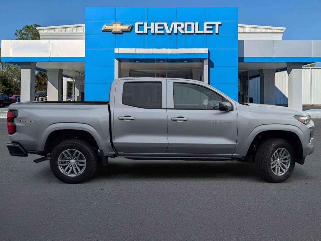 New 2026 Chevrolet Colorado LT w/ LT Convenience Package AWD/4WD image 3