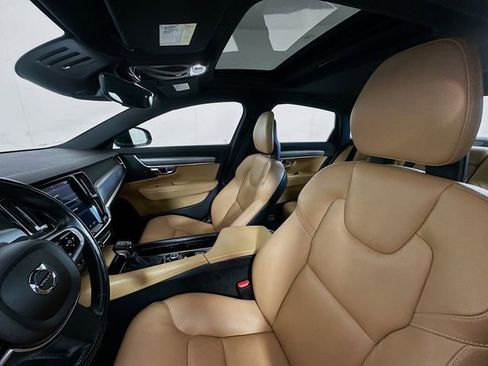 Used 2017 Volvo S90 T6 Momentum w/ Vision Package image 22