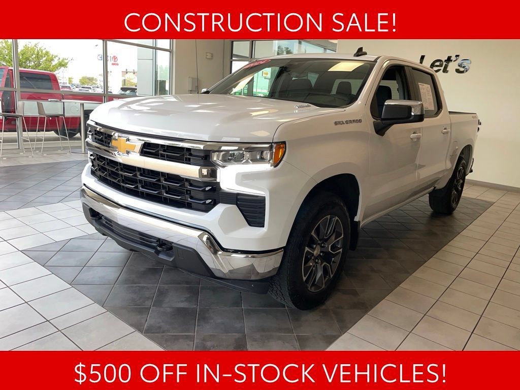 Used 2024 Chevrolet Silverado 1500 LT AWD/4WD image 2