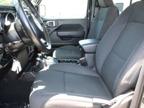 Used 2022 Jeep Wrangler Unlimited Sport AWD/4WD image 33