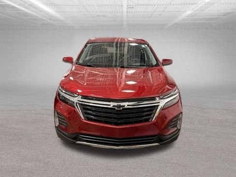Used 2023 Chevrolet Equinox LT AWD/4WD image 2