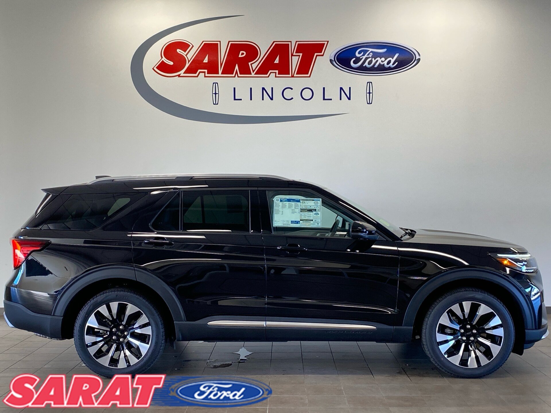 New 2026 Ford Explorer Platinum w/ LUX Leather Package AWD/4WD image 1