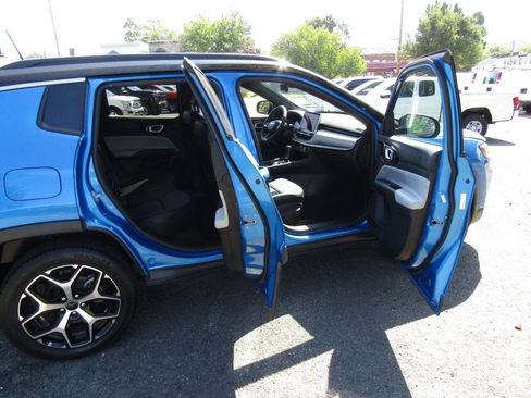 Used 2025 Jeep Compass Limited AWD/4WD image 28