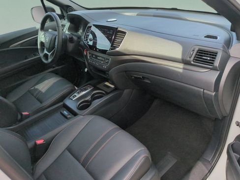 Certified 2023 Honda Passport TrailSport image 20