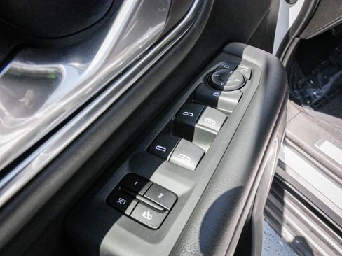 Used 2024 Chevrolet Suburban RST RWD image 15