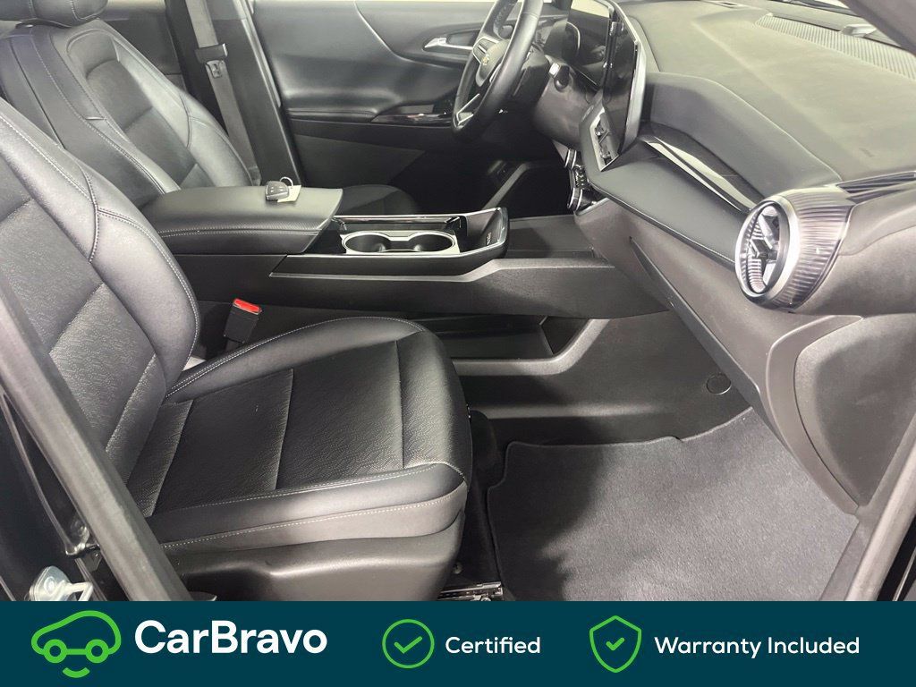 Used 2025 Chevrolet Equinox LT w/ Convenience Package II AWD/4WD image 13