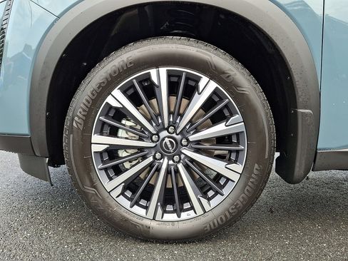 New 2026 Nissan Pathfinder Platinum AWD/4WD image 4