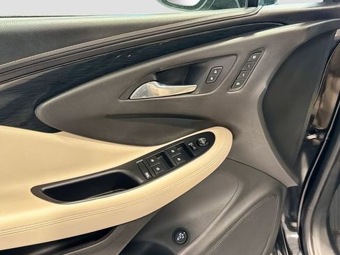 Used 2017 Buick Envision Essence image 25
