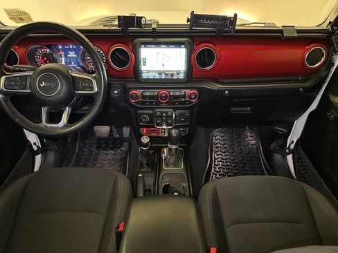 Used 2022 Jeep Wrangler Unlimited Rubicon w/ Xtreme Recon 35" Tire Package AWD/4WD image 13