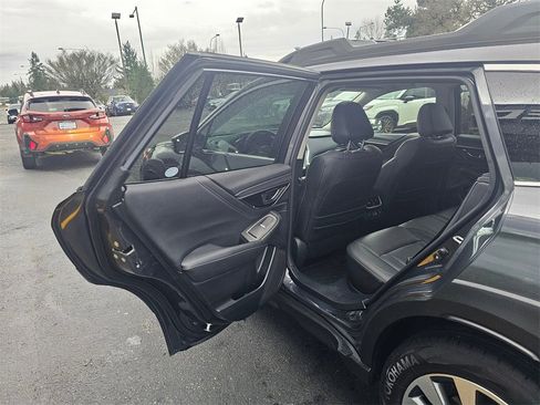 Used 2023 Subaru Outback Limited image 16