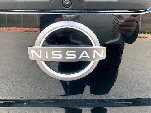 Certified 2022 Nissan Frontier SV w/ Technology Package image 9