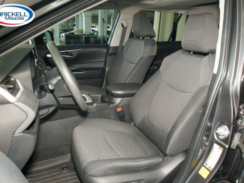 Used 2024 Toyota RAV4 XLE w/ Convenience Package FWD image 8