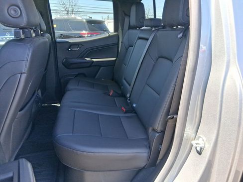 Used 2023 Chevrolet Colorado LT w/ LT Convenience Package III image 24