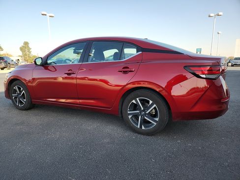 Used 2024 Nissan Sentra SV image 4