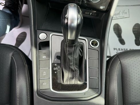 Used 2021 Volkswagen Jetta SE image 27