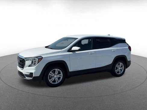 Used 2024 GMC Terrain SLE FWD image 7