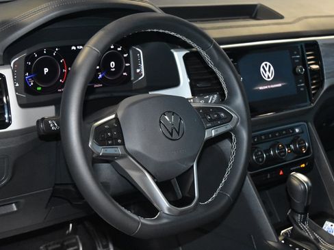 Used 2023 Volkswagen Atlas Cross Sport SE w/ Panoramic Sunroof Package image 2