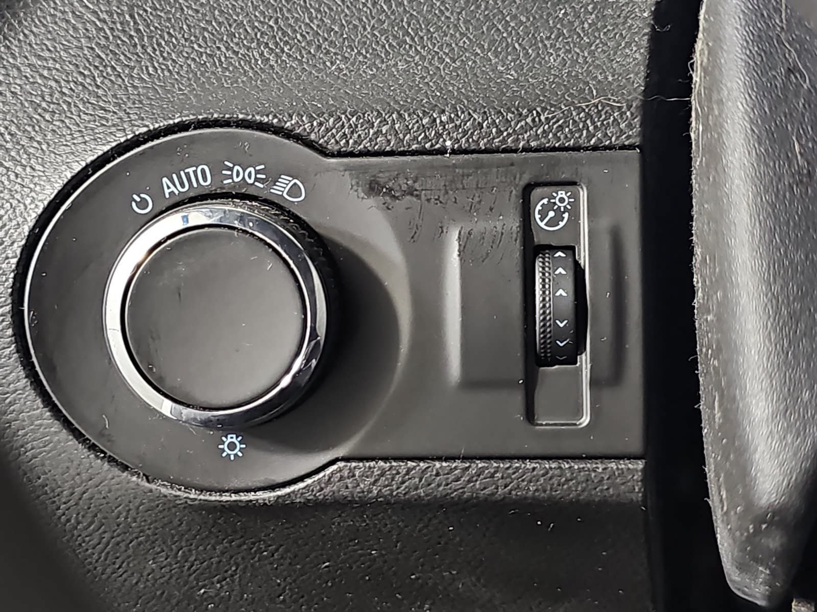 Used 2015 Chevrolet Camaro LS RWD image 20