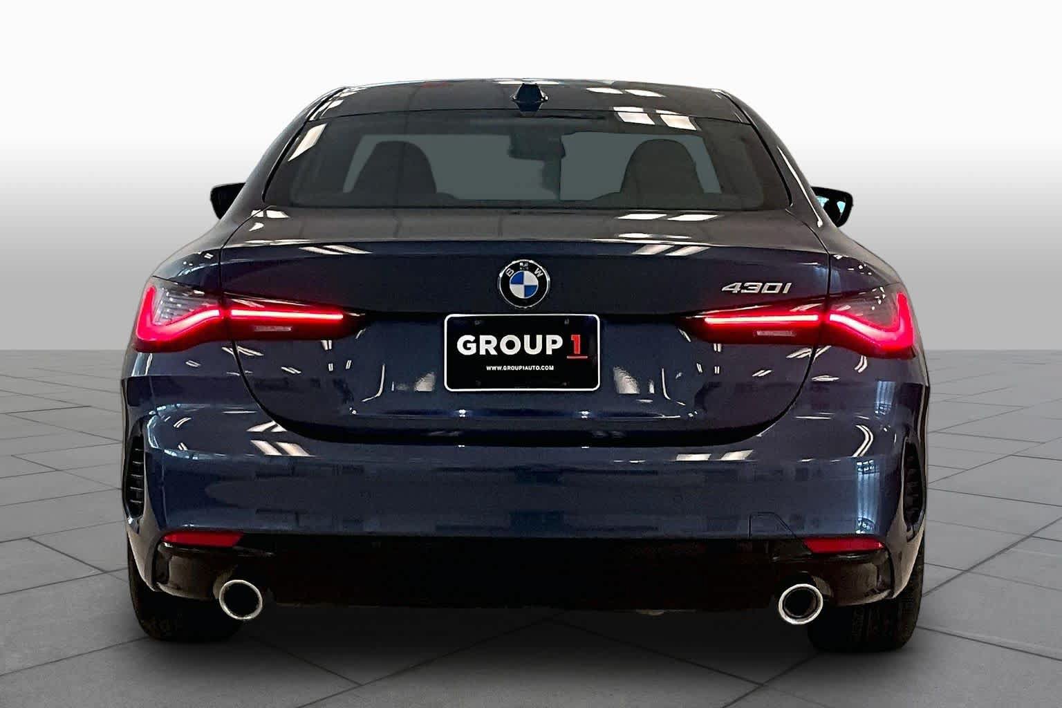 Used 2024 BMW 430i Coupe w/ Convenience Package RWD image 4