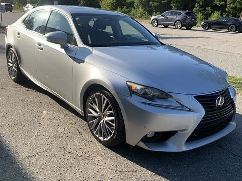 Used 2014 Lexus IS 250 w/ Premium Package RWD image 3