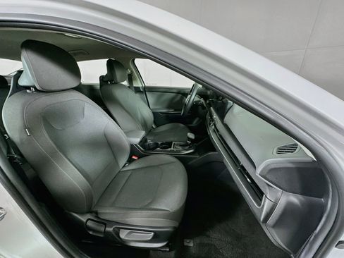 Used 2025 Kia K4 FWD image 30