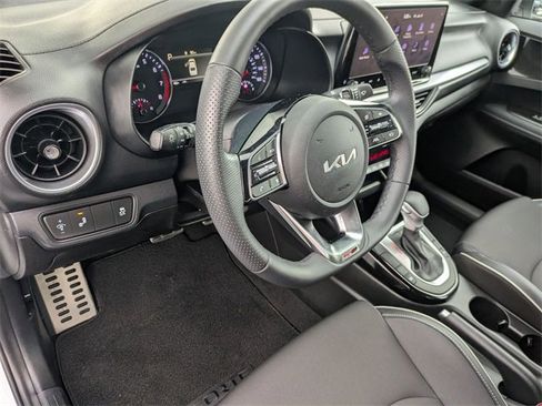 Used 2023 Kia Forte GT-Line image 16