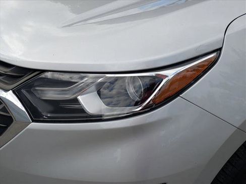 Used 2021 Chevrolet Equinox LS image 6