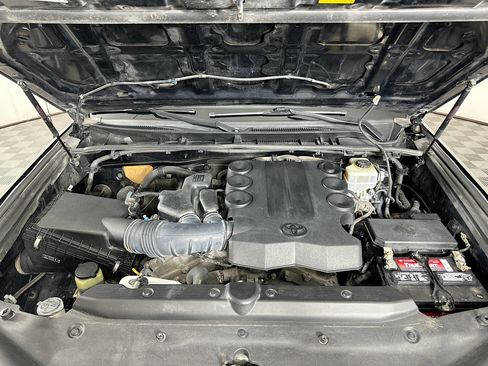 Used 2011 Toyota 4Runner SR5 image 30