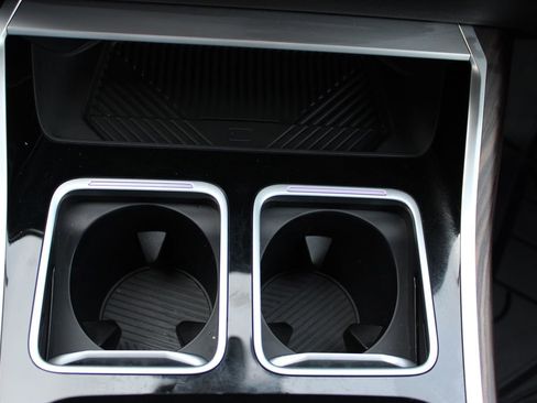 Used 2024 BMW i7 xDrive60 image 48