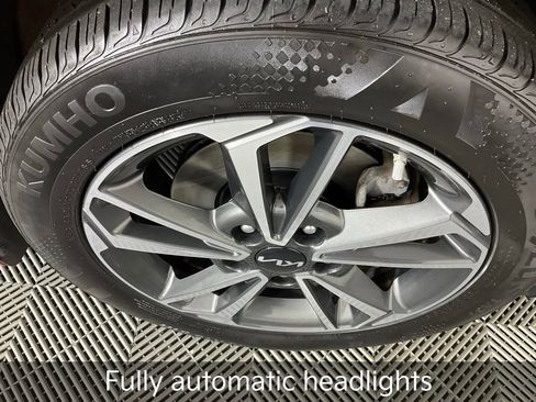 Certified 2023 Kia Forte LXS image 11