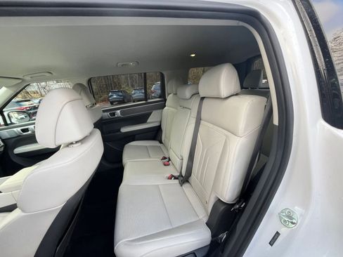 Used 2025 Hyundai Santa Fe SEL image 22