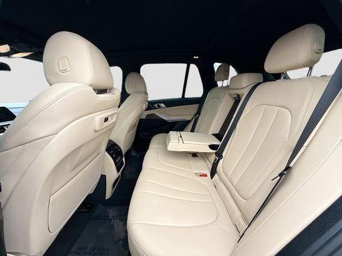 Used 2021 BMW X5 sDrive40i w/ Convenience Package image 22